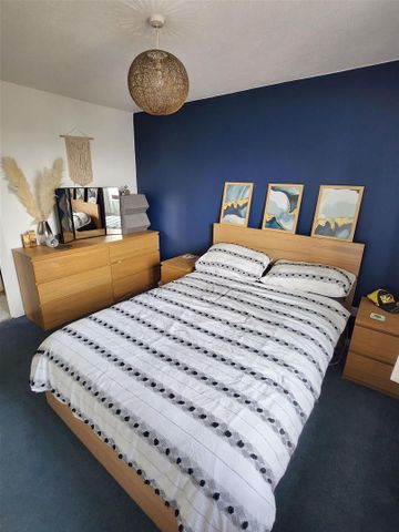 Harrison Close, Newnham - Photo 2