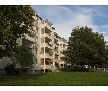 Großer Balkon I ruhige Seitenstraße - Foto 2