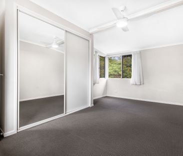Spacious Family Home on a Large Fenced Block! - Photo 4