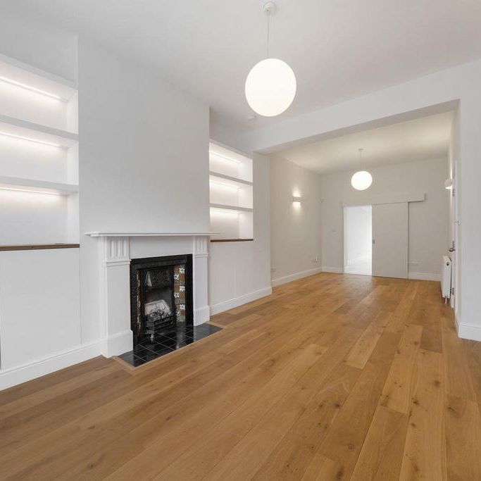 4 bedroom terraced house to rent - Photo 1