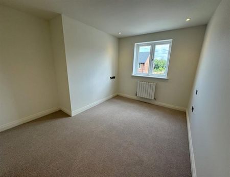 3 Bedroom Detached To Let - Photo 3