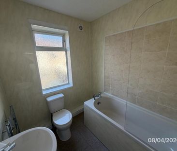 2 bedroom terraced house to rent - Photo 3
