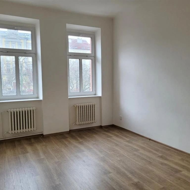 Pronájem bytu 3+1 105 m2 - Photo 1