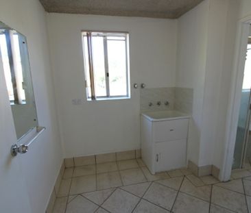Modern 2 Bedroom Unit - Photo 5