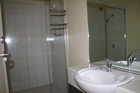 Fully furnished 2 Bedroom Apartment located in the Heart of Melbourne CBD - Photo 5