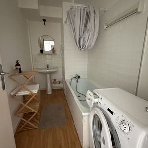 Location Appartement 1 pièce 49m² - Photo 3