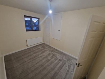 2 bedroom terraced house to rent - Photo 3