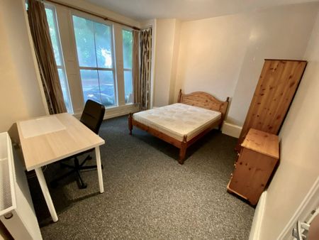 8 bedroom house share to rent - Photo 3