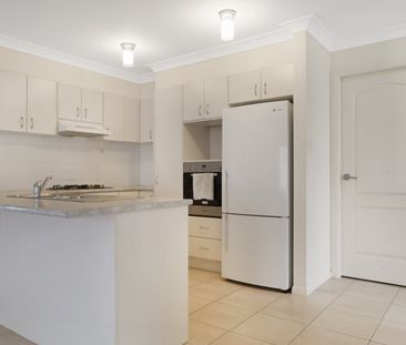 Neat & Modern Family Home - Photo 5