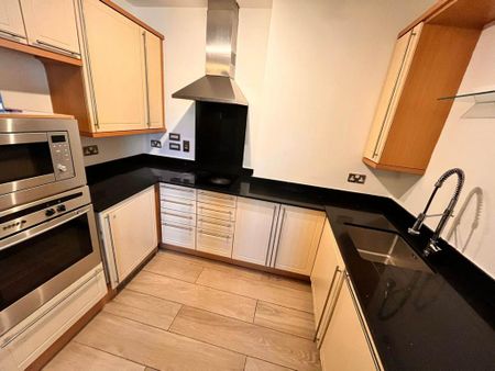 2 bedroom apartment to rent - Photo 3