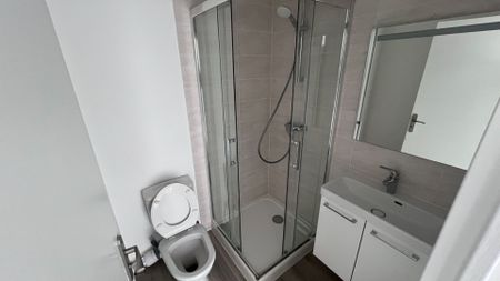 Appartement a louer Aubervilliers - Loyer €609/mois charges comprises ** - Photo 5
