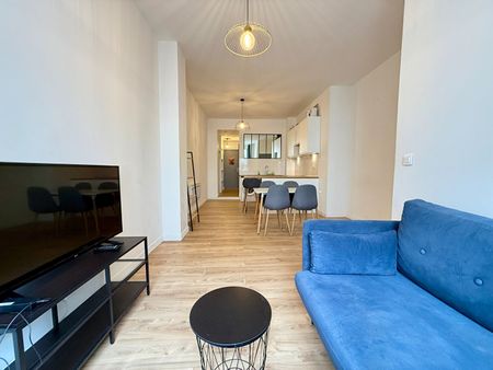 Location Appartement 2 pièces 46m² LILLE 59000 - Photo 3