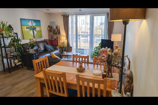 2 Bed Flat, Cordelia Street, E14 - Photo 1