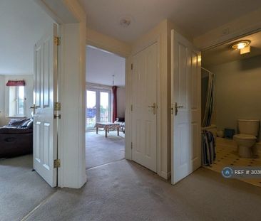 2 bedroom flat to rent - Photo 3