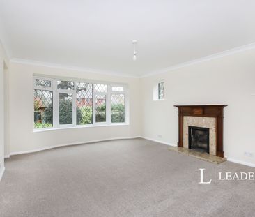 3 bedroom house to rent The Grove, Ratton, Eastbourne, East Sussex,... - Photo 1