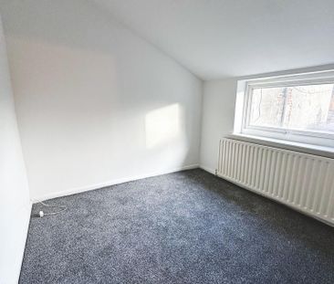 4 bedroom detached house to rent - Photo 4