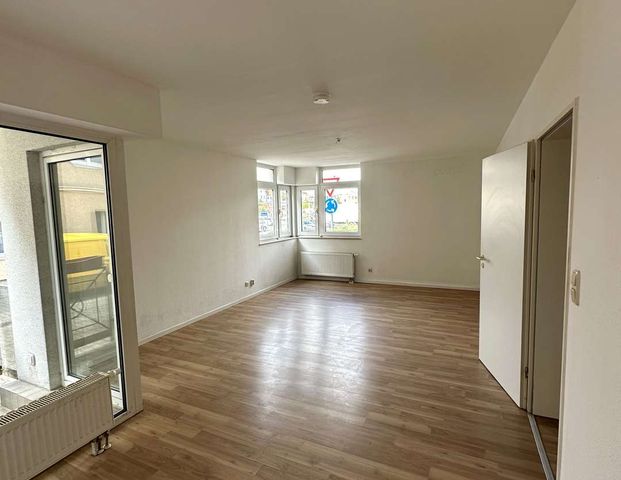 ++Erdgeschosswohnung mit 2 Balkone und Tiefgarage++ - Foto 1