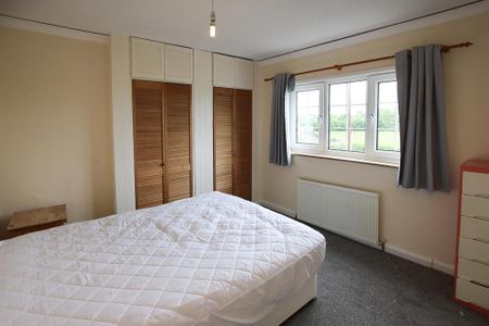 2 bedroom cottage to rent - Photo 2