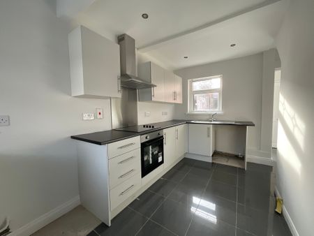 10 Seascape Parade, Belfast , BT15 3NQ - Photo 2