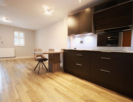 3 Bedroom Terraced To Let - Photo 1
