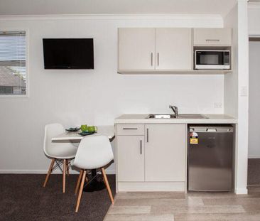 Short walk to Uni - Photo 2