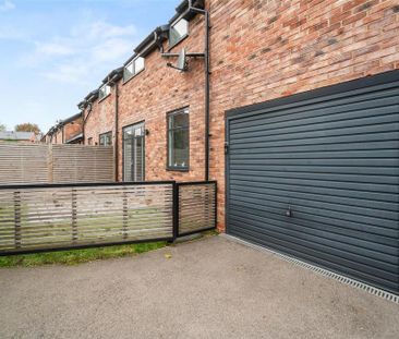 3 bedroom end of terrace house to rent - Photo 4