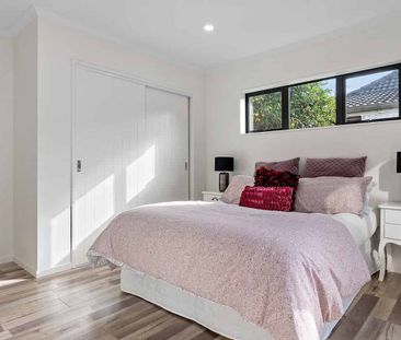 Large Family 4-Bedroom Home - Photo 1