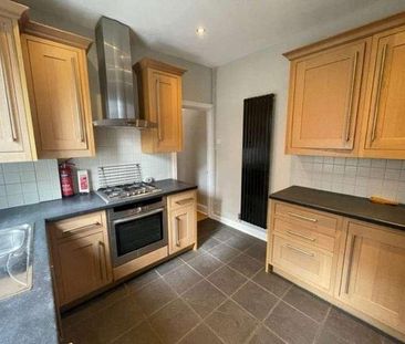 Five Bedrooms & Two Bathrooms, LE2 - Photo 6