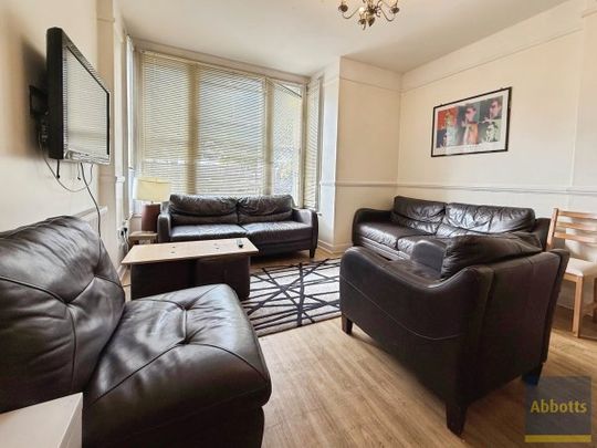 Swan, Thorpe Road, NR1 - Photo 1