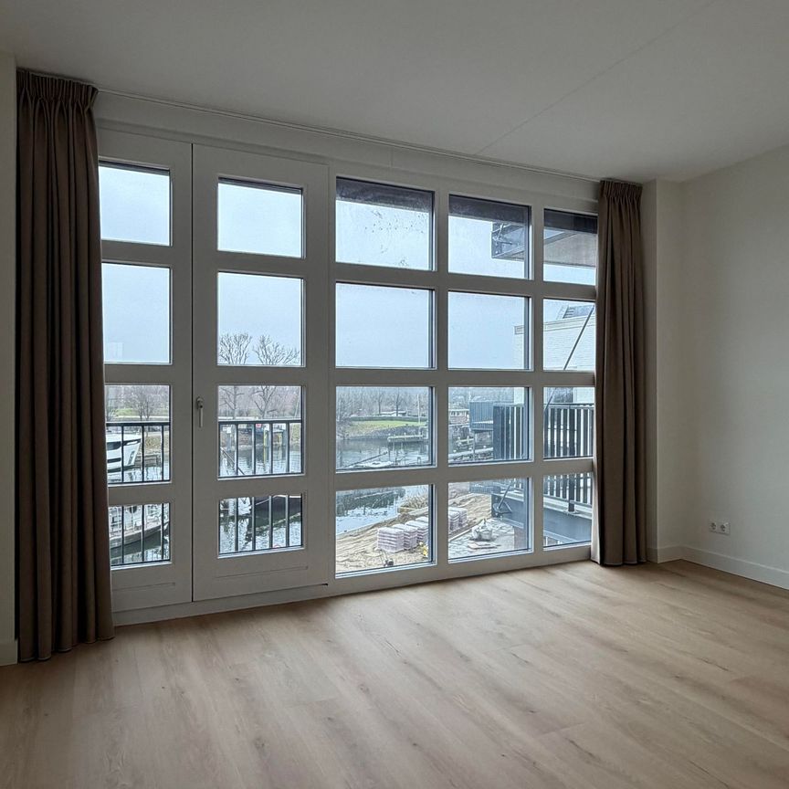 Appartement te huur: Stationsplein 114 3224 AT Hellevoetsluis - Photo 1