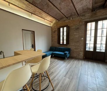 Travessera de Gràcia, Barcelona, Catalonia 08024 - Photo 1