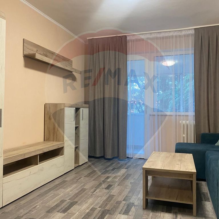 Apartament de închiriat în zona Stadionului Rocar - Fotografie 1