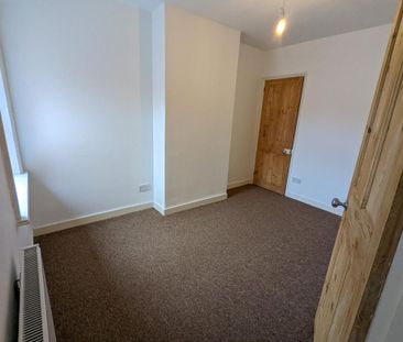 3 bedroom end of terrace house to rent - Photo 6