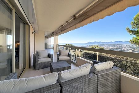 Superbe appartement de 4 pièces rénové avec vue mer - Photo 5