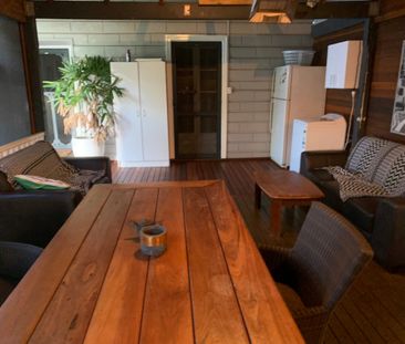 Victoria Park - Photo 2