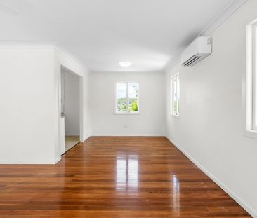 Stunning Three Bedroom Home on Nursery Road! - Photo 6