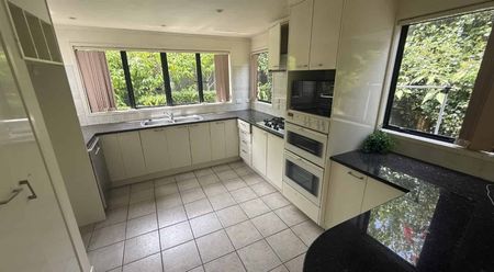 Orakei 5 bedroom Family home - Photo 3