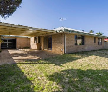 Great Family Home near School - Photo 3