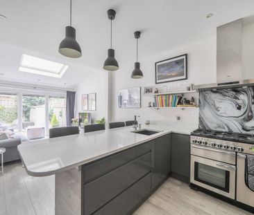 Westview Close, Neasden, London, NW10 - Photo 4