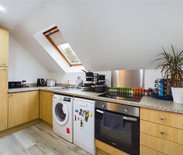 2 bedroom apartment to rent - Photo 5