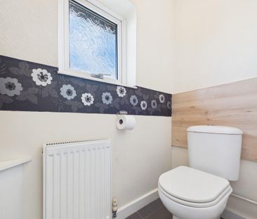 3 bedroom semi-detached house to rent - Photo 4