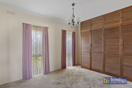 Spacious 3-Bedroom Brick Home in North Bendigo - Photo 5