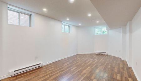 For Lease - 21 Crompton Drive, Barrie, Ontario - Photo 2