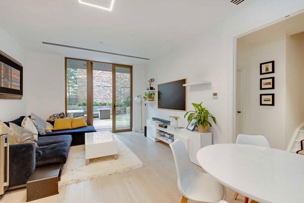 3 bedroom flat to rent - Photo 1