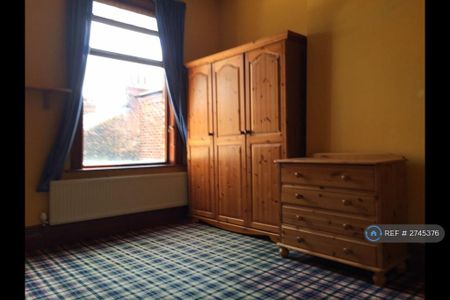 3 bedroom terraced house to rent - Photo 3