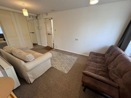 Studio to rent - Photo 3