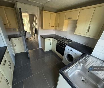 4 bedroom terraced house to rent - Photo 5