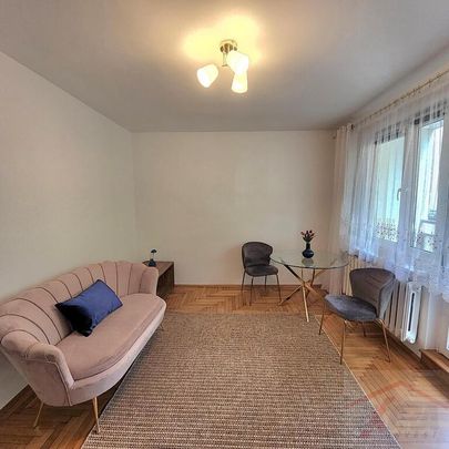 Centrum, 2 pokoje na parterze z dużym balkonem. (440042) - Фото 1