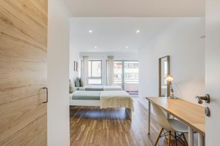 Avenida Engenheiro Arantes e Oliveira, Lisbon, Lisbon 1900-222 - Photo 5