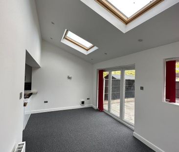 3 bedroom terraced house to rent - Photo 3